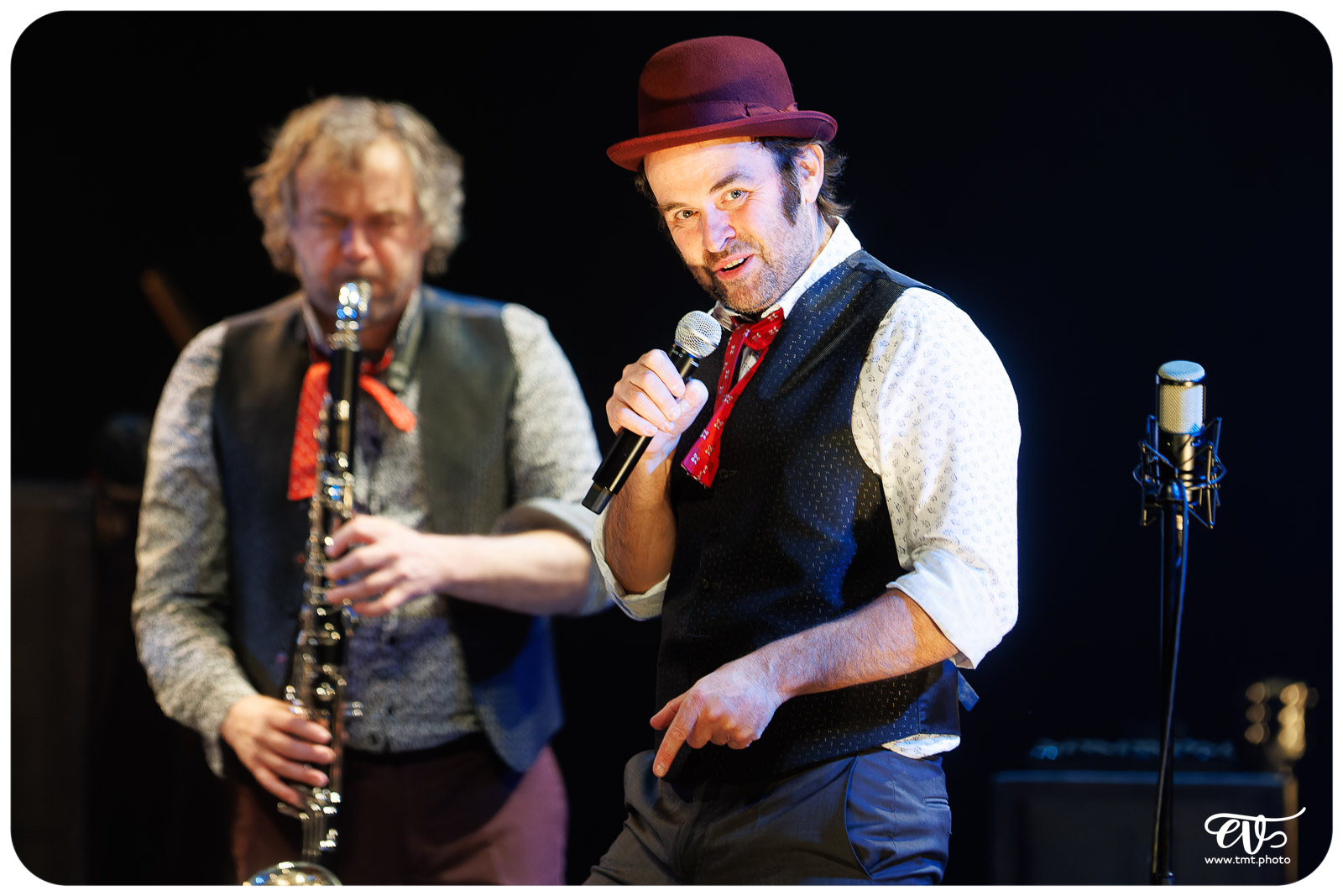 NOS COURSES FOLLES - LES FOUTEURS DE JOIE